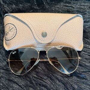 Ray-Ban Gold Aviator Sunglasses with Tan Case